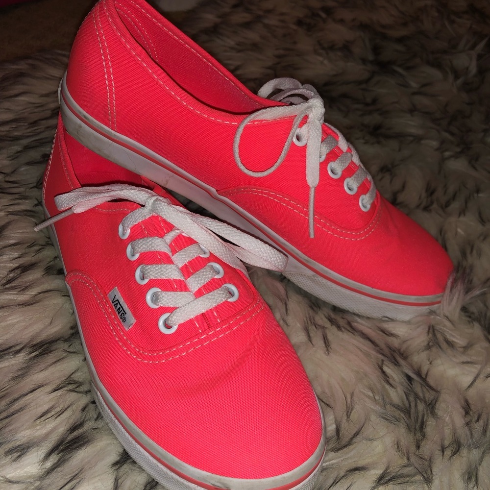 Hot pink low top vans